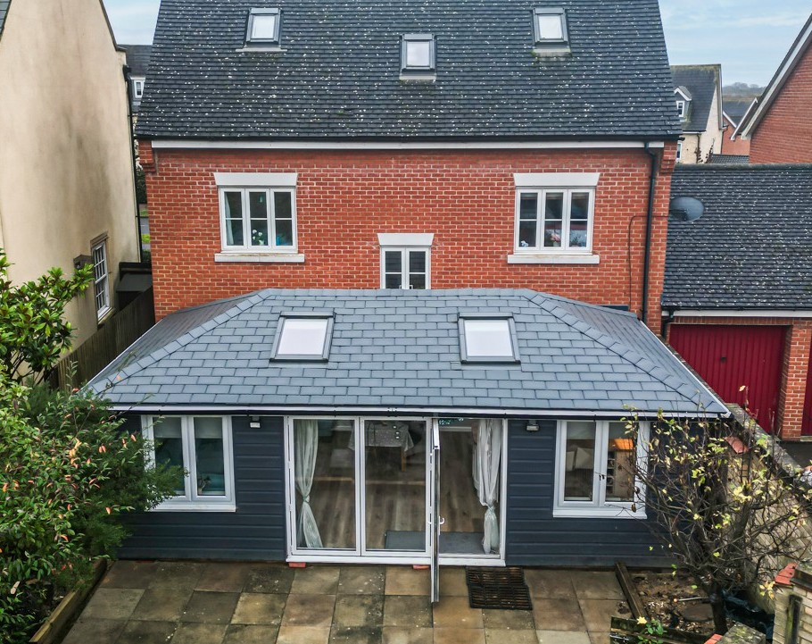 Warmer Roof Ltd.: Leading Roofing Contractors in the UK Delivering Value, Quality, and Sustainability